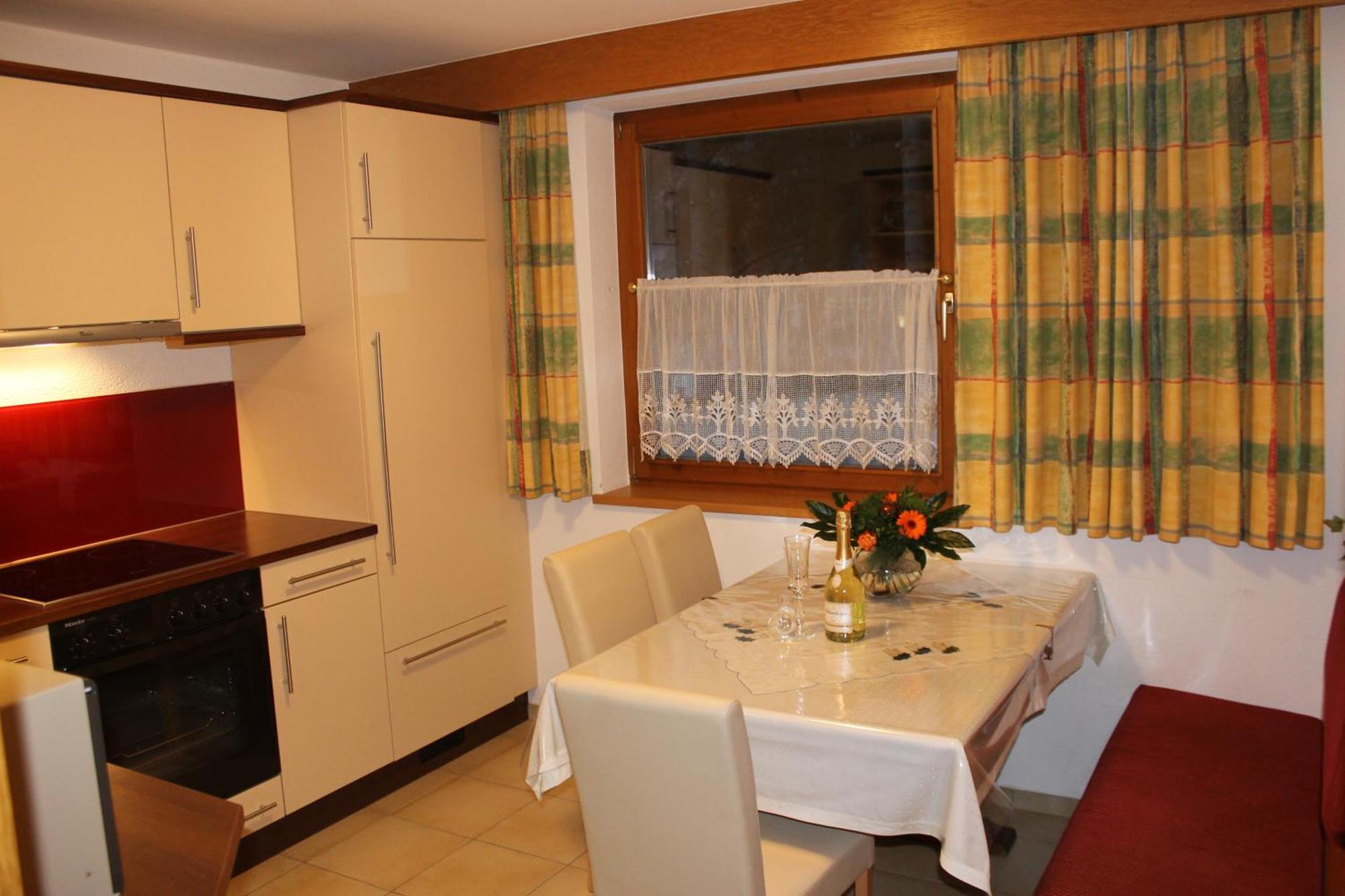 Appartements Zerzer Ried im Oberinntal Camera foto