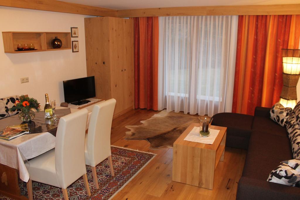 Appartements Zerzer Ried im Oberinntal Camera foto